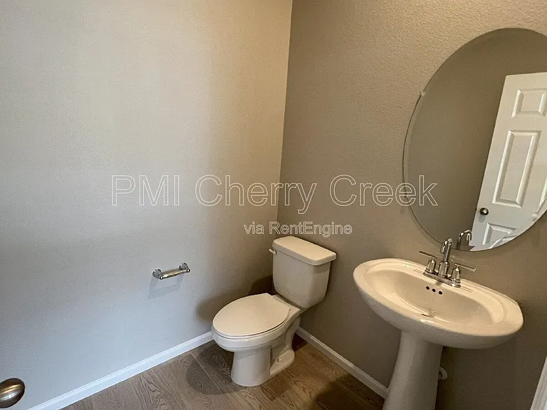 741 N Tempe St — Photo 14