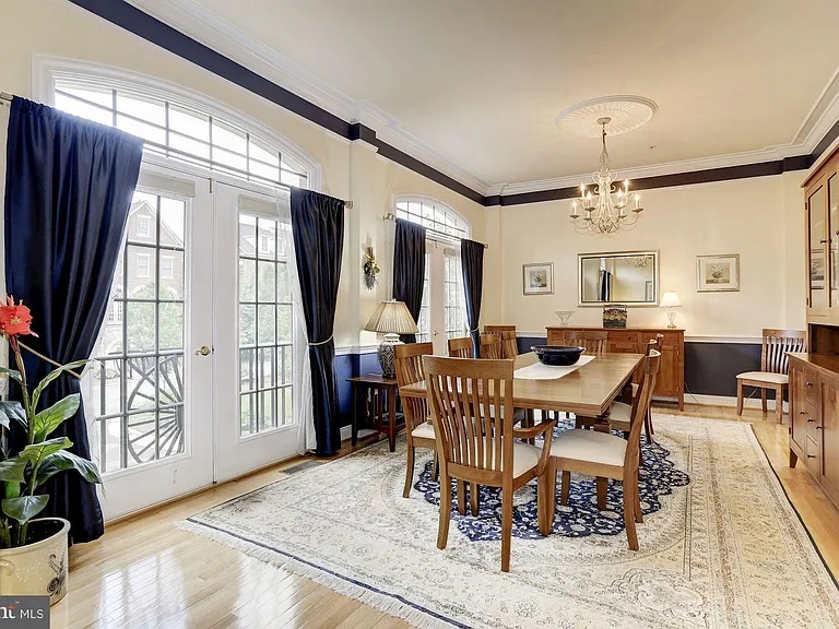 5237 Bessley Pl — Photo 8
