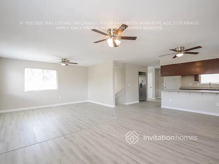 1850 W Mosier Pl — Photo 5
