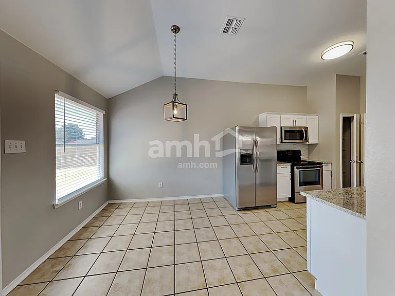 3700 Allison Dr — Photo 4
