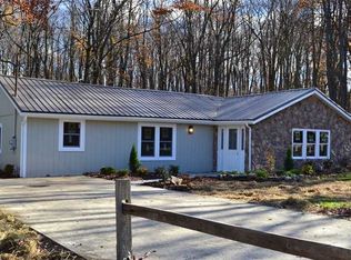 416 Bear Rocks Rd, Acme, PA 15610