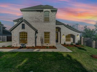 502 Clifton Ct, Midlothian, TX 76065