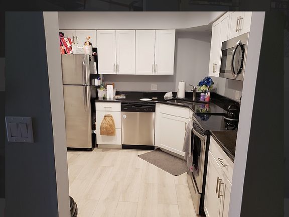 2nd image of 1002 Castilian Ct APT 206