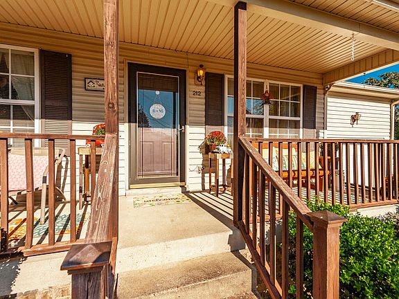 5th image of 212 Marlin Ct