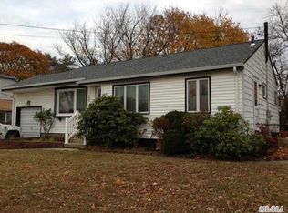 435 Wicks Rd, Brentwood, NY 11717