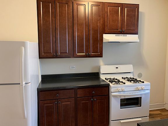 4th image of 2110 N Saint Louis Ave #1