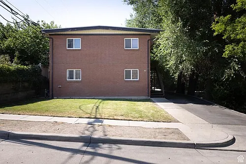 938 E Lowell Ave #3 Photo 1