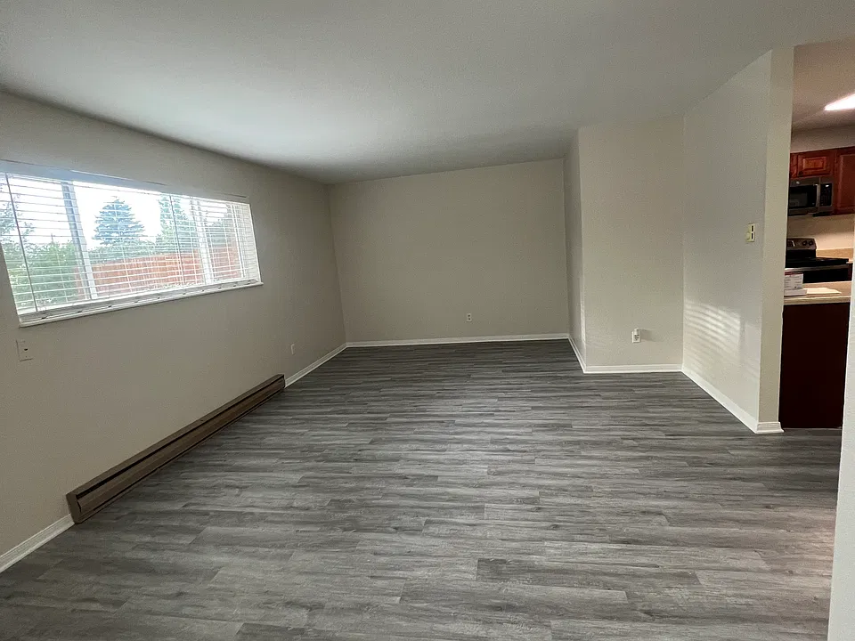 12 Cantril St