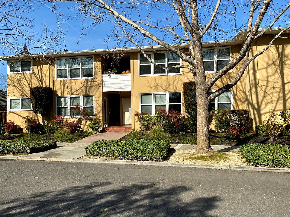 1st image of 1594 Mariposa Ave