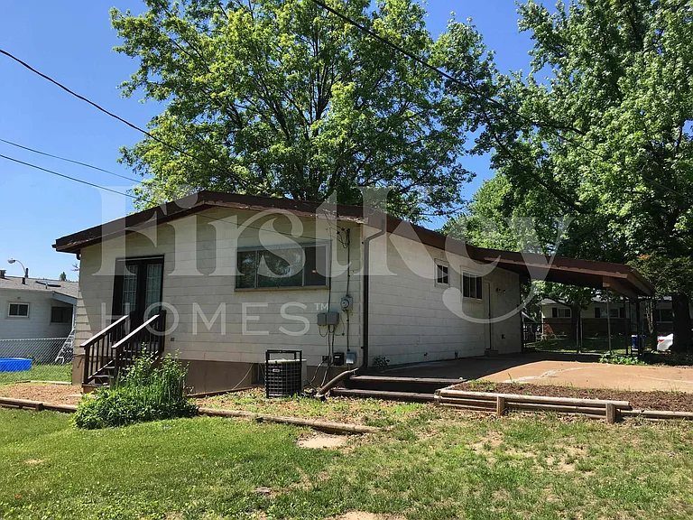 2560 Pheasant Dr — Photo 21