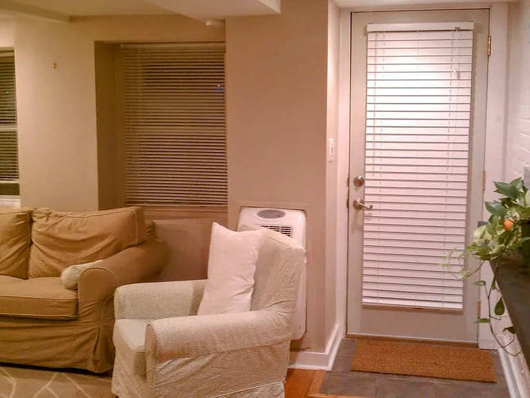 420 F St NE #B — Photo 3