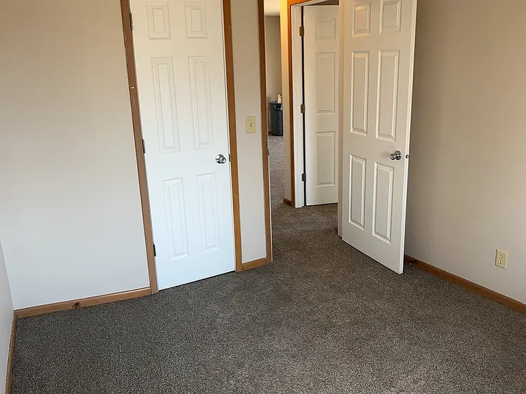 2100 Walnut St — Photo 7