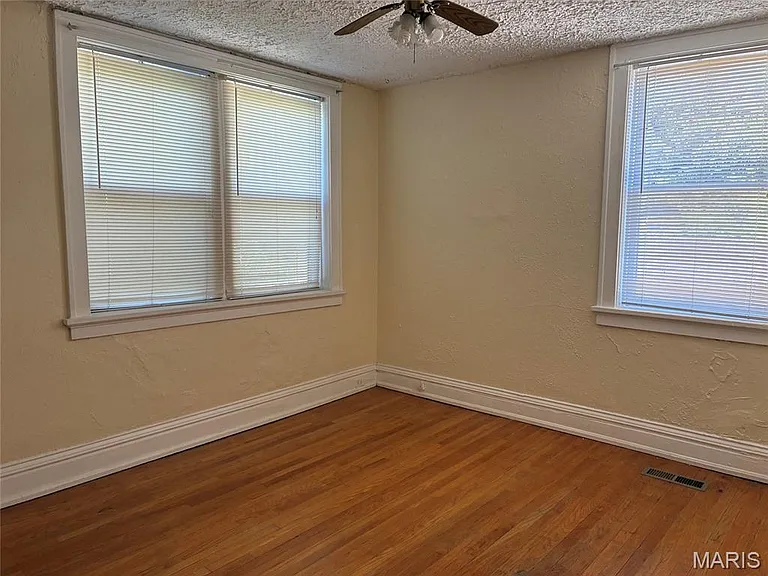 7511 Pershing Ave — Photo 5