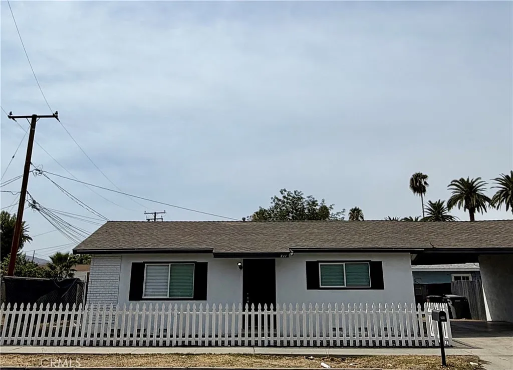 2 bed, 865 sqft, $1,950 — Photo 1