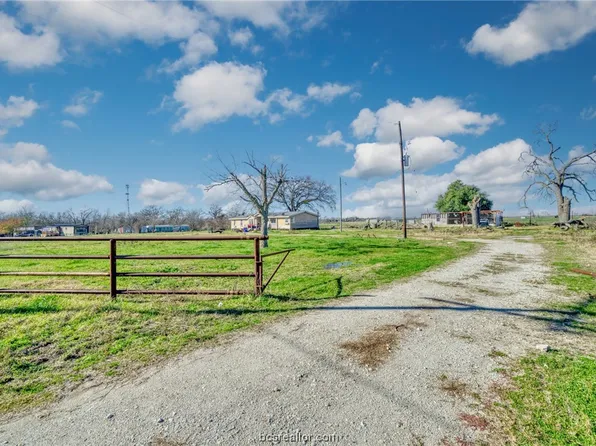 5861 Post Oak Loop, Midway, TX 75852