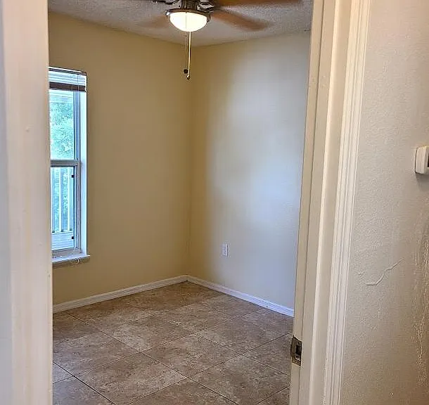 4126 Iveyglen Ave — Photo 10