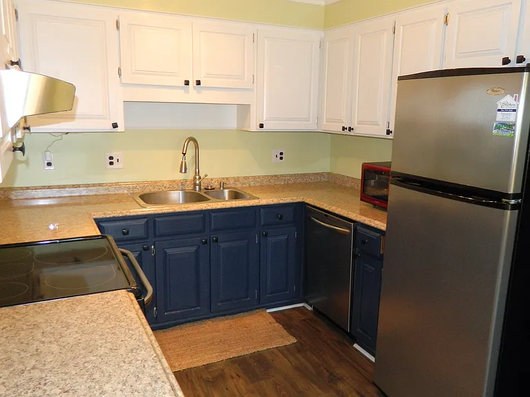 230 Ronstadt Dr — Photo 12