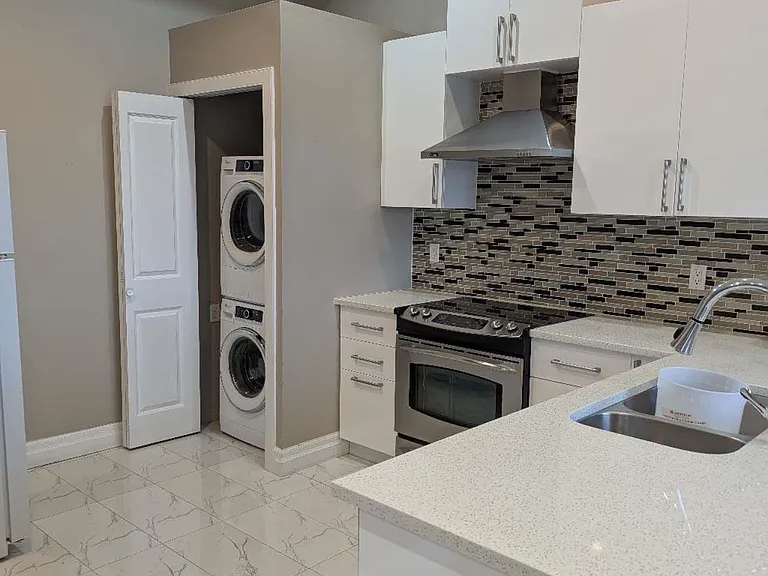 2248 Kaptey Ave — Photo 5
