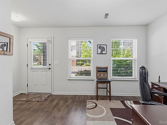 2nd image of 561 Parkdale Ln