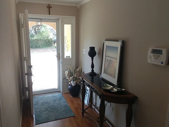 Entry way