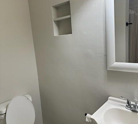 2nd image of 18 Buttles Ave APT D