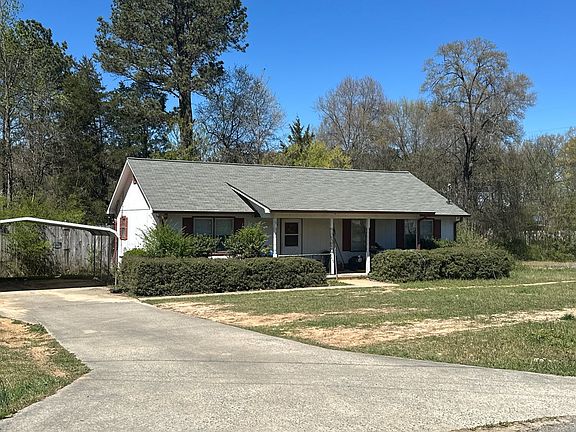 3rd image of 65 Habersham Cir NE
