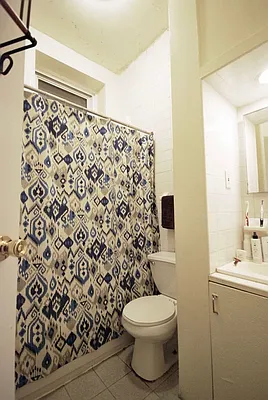 Rented by KYLM, LLC | media 33