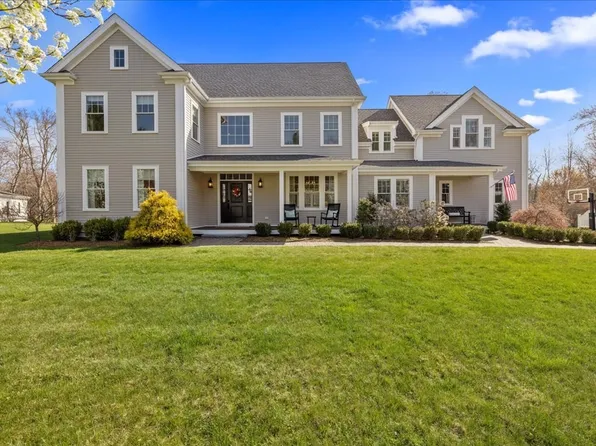 109 Thompson Ave, Westwood, MA 02090