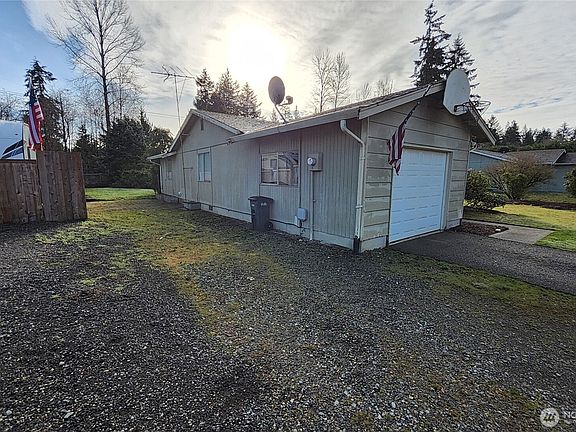 3rd image of 15911 121st Avenue Ct E