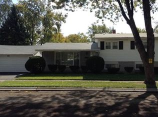 630 Ranger Dr, Chicago Heights, IL 60411