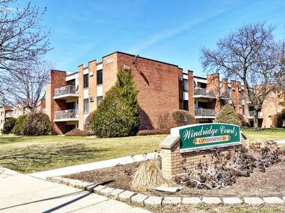 300 W Fullerton Ave APT 322, Addison, IL, 60101