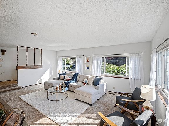 5th image of 10509 43rd Street Ct E