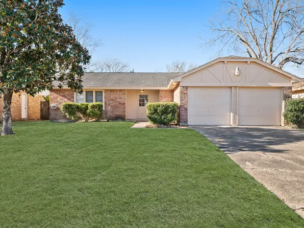 16426 Forest Bend Ave, Friendswood, TX 77546