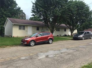 421 Herrick St, Uhrichsville, OH 44683