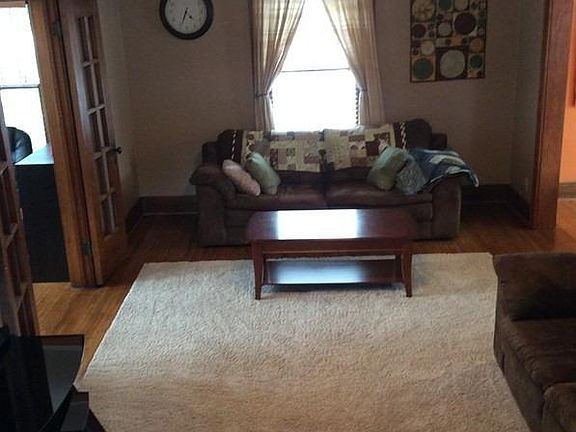 3rd image of 313 9th St NW
