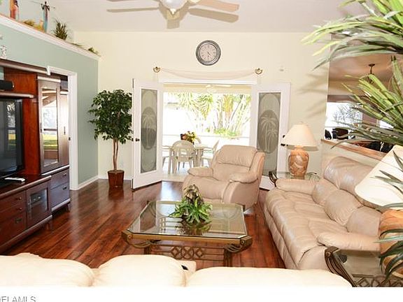 3rd image of 2123 SE 8th Pl