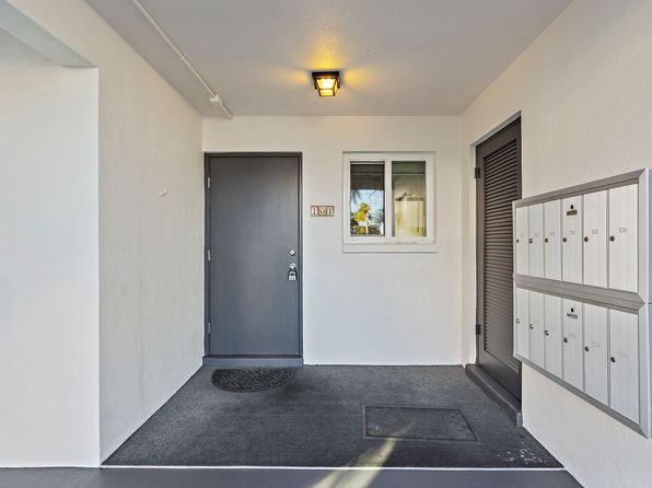 2944 W Bay Dr APT 101