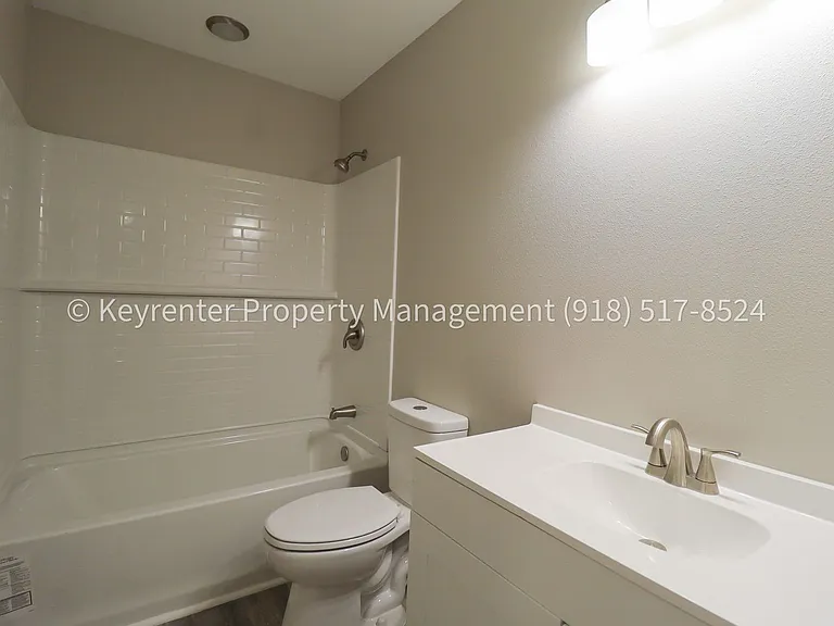 43 S Toledo Ave — Photo 17