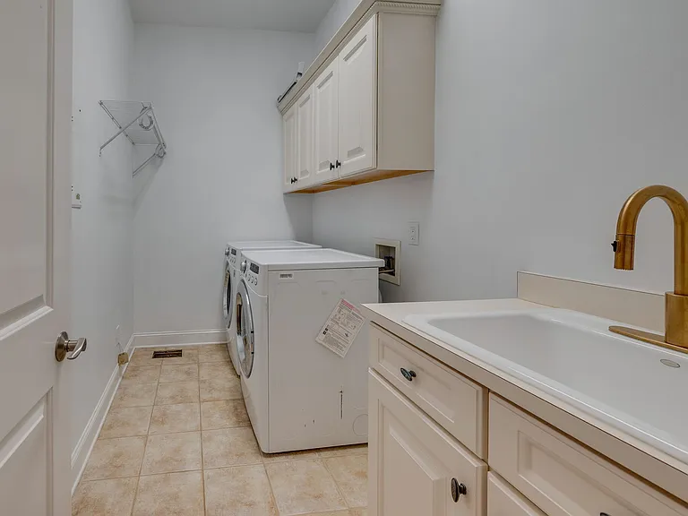 1449 Willowbrooke Cir — Photo 25