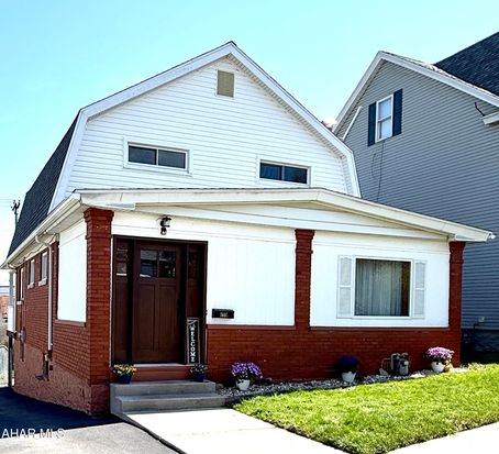 1605 22nd Ave, Altoona, PA 16601