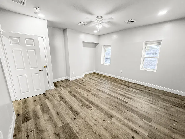 5341 Market St #3 — Photo 6