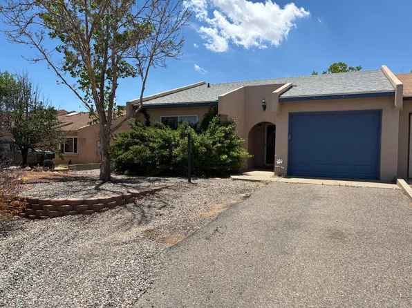 615 Stallion Rd SE, Rio Rancho, NM 87124