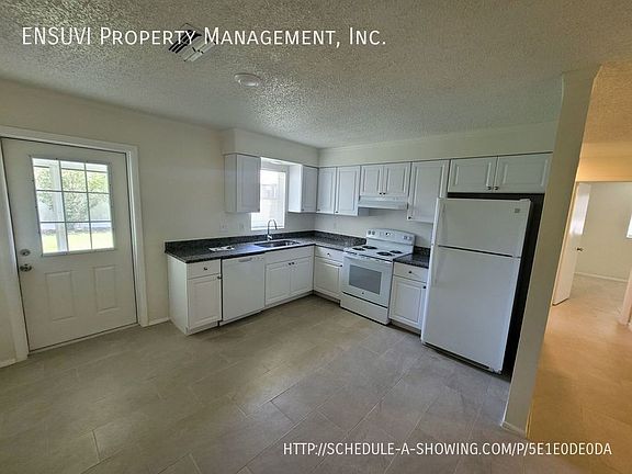 2nd image of 3044 Bigelow Dr