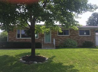 1958 Carter Rd, Dubuque, IA 52001