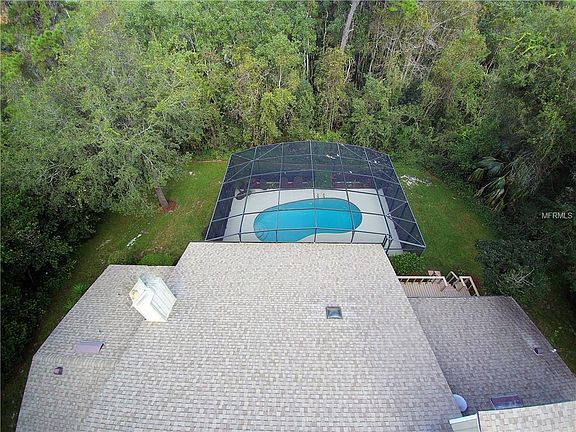 3rd image of 119 Oak Leaf Ln