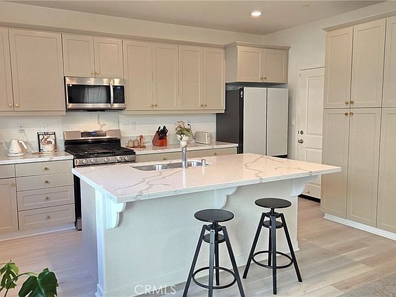 5th image of 906 Lemon Dr