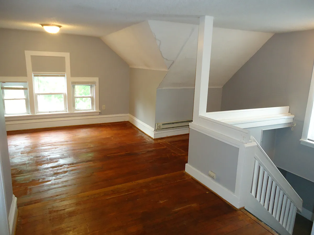 Building Photo - 3605 3rd Ave S