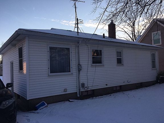 4th image of 257 E 12th St