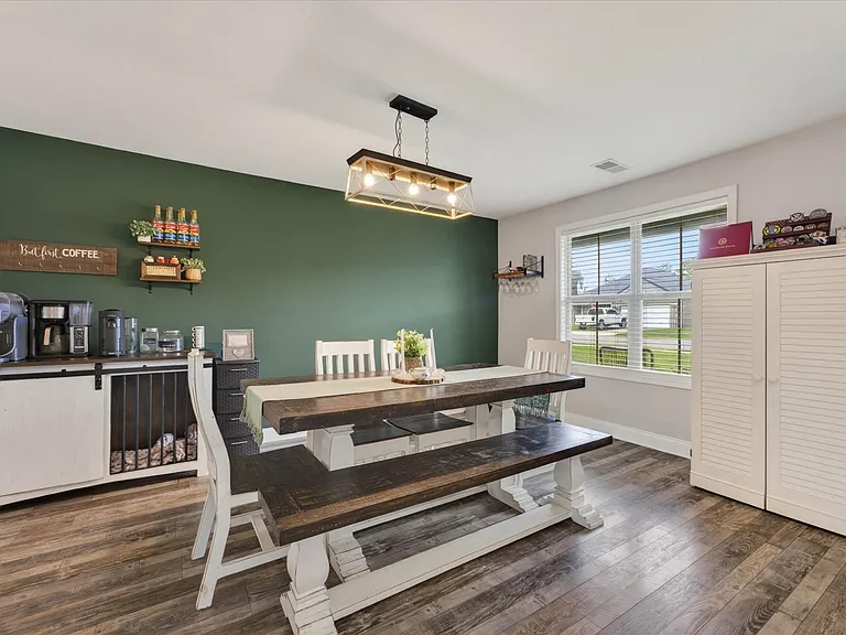 1200 Eagles Nest Ln — Photo 17
