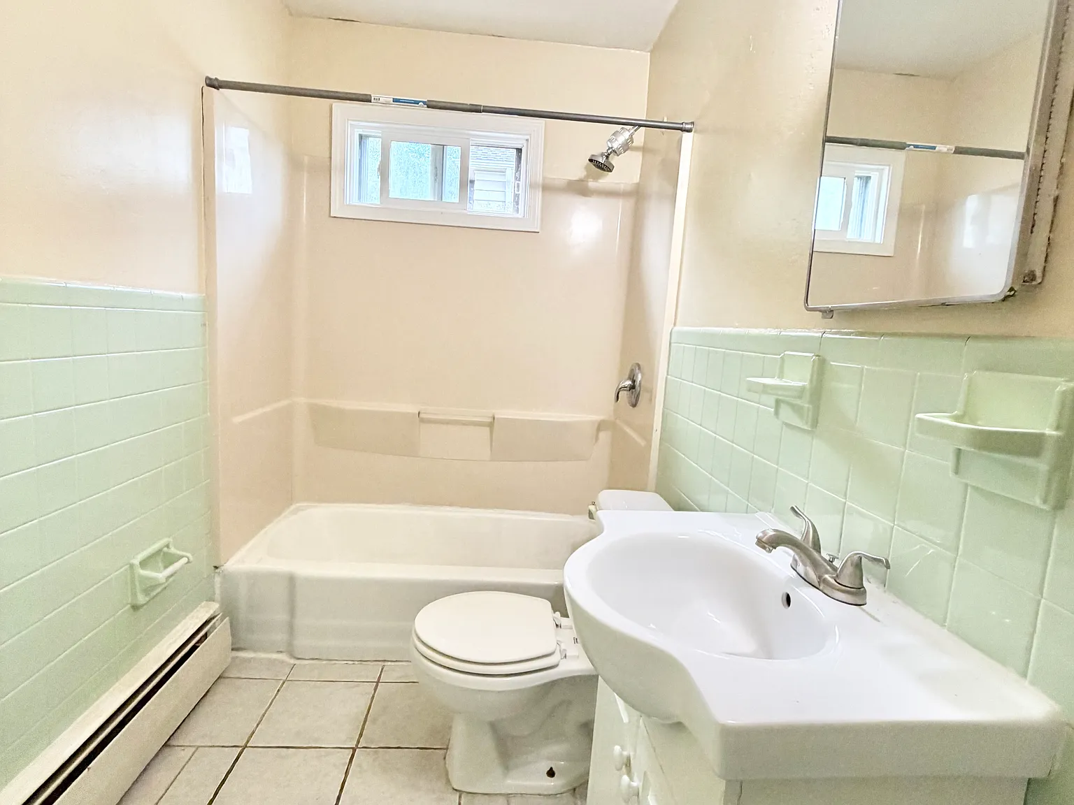 2 bed, 800 sqft, $1,575 — Photo 4
